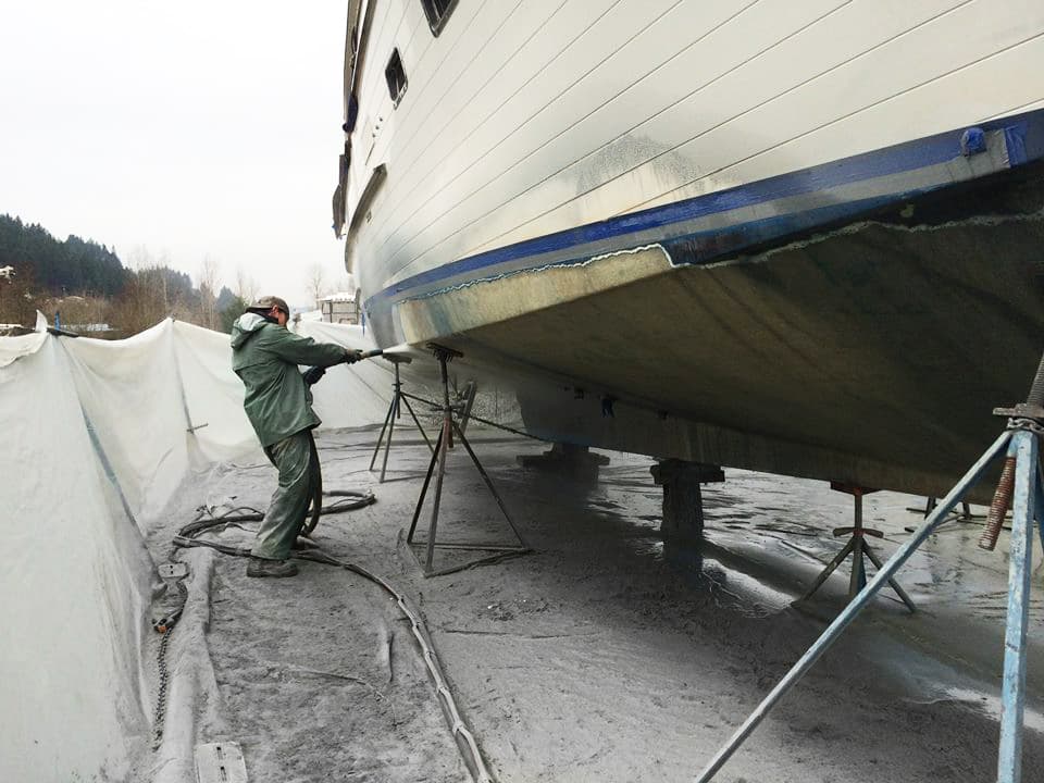 Marine dust-free blasting and restoration project by Lakelands (project 1)
