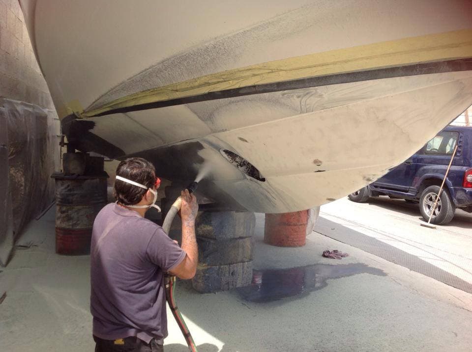 Marine dust-free blasting and restoration project by Lakelands (project 5)